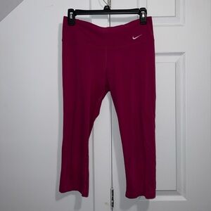 Pink Nike cropped leggings